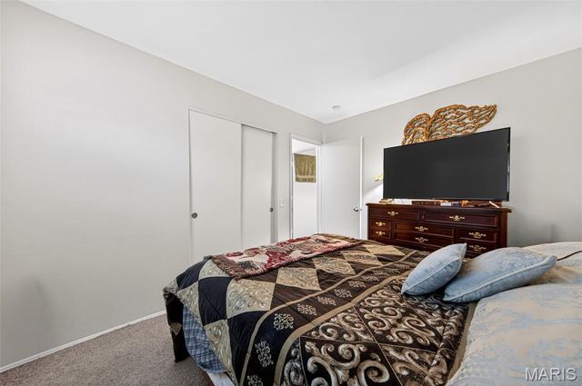 1395 Redbird Drive, Florissant, MO 63031