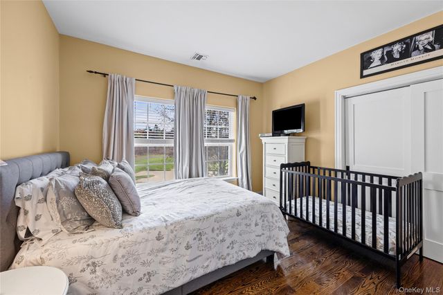 38 Hamlet Drive, Mount Sinai, NY 11766