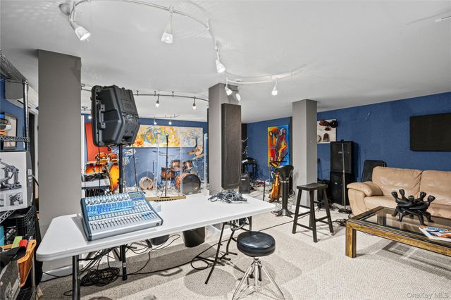 38 Hamlet Drive, Mount Sinai, NY 11766