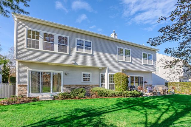 38 Hamlet Drive, Mount Sinai, NY 11766