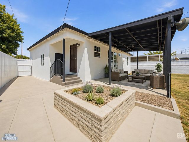 109 La Mesa Drive, Bakersfield, CA 93305