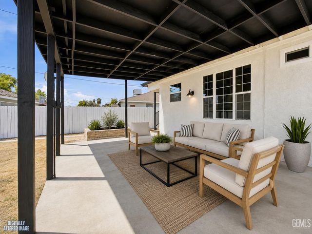 109 La Mesa Drive, Bakersfield, CA 93305