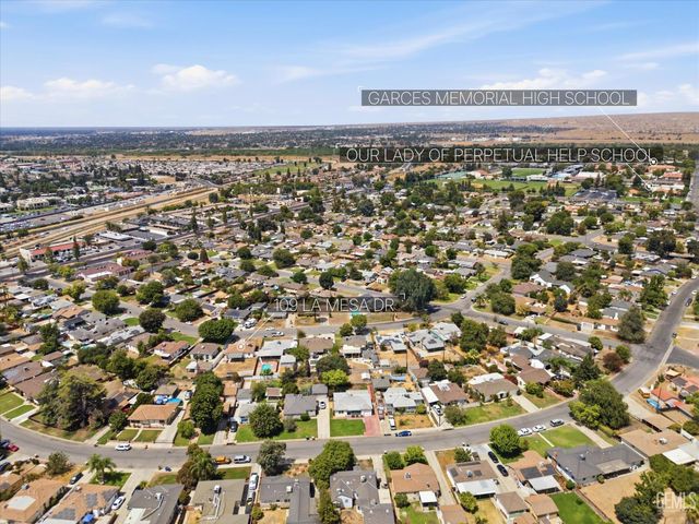 109 La Mesa Drive, Bakersfield, CA 93305