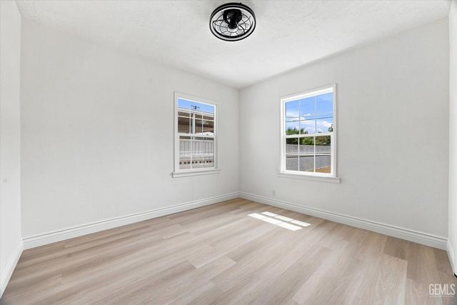 109 La Mesa Drive, Bakersfield, CA 93305