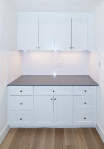 2704 Catalina DR B, Austin, TX 78741