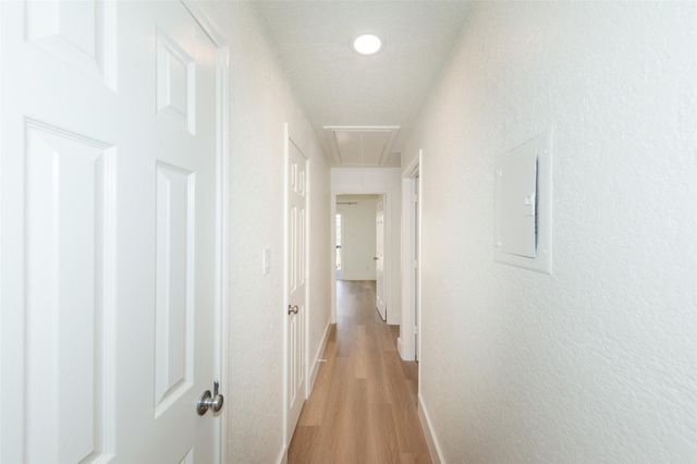 2704 Catalina DR B, Austin, TX 78741