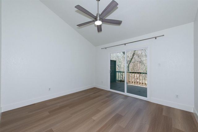 2704 Catalina DR B, Austin, TX 78741