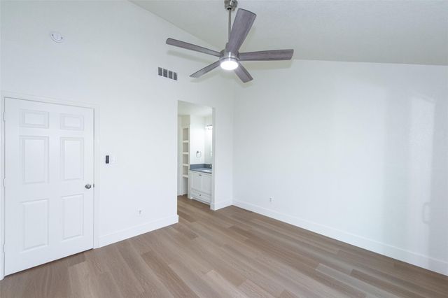 2704 Catalina DR B, Austin, TX 78741