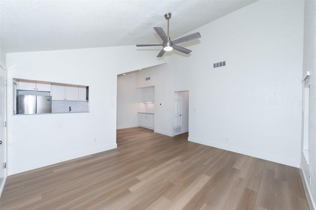 2704 Catalina DR B, Austin, TX 78741