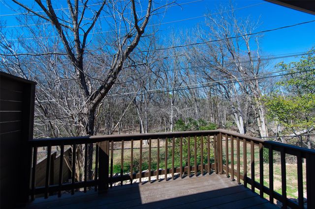 2704 Catalina DR B, Austin, TX 78741