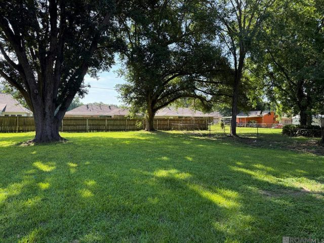 4162 Pasadena Dr, Baton Rouge, LA 70814