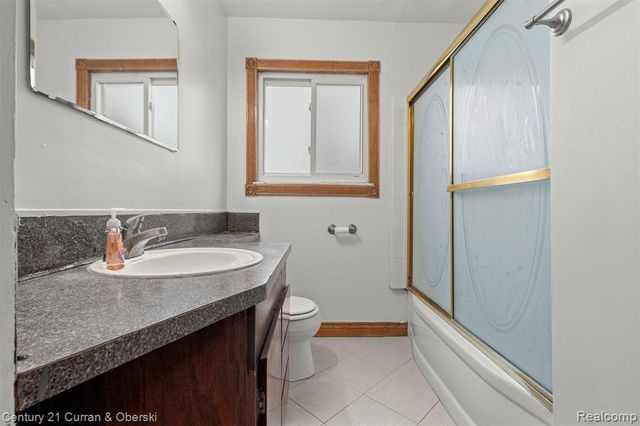 23353 Wohlfeil Street, Taylor, MI 48180