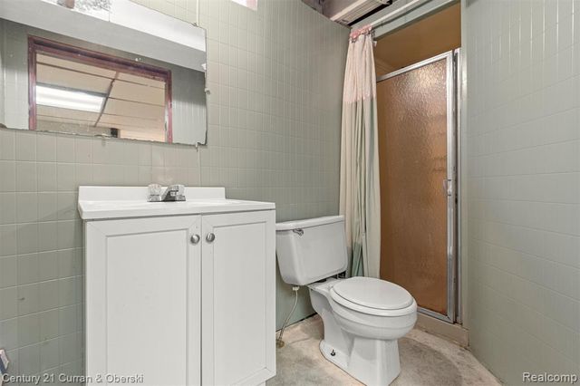 23353 Wohlfeil Street, Taylor, MI 48180