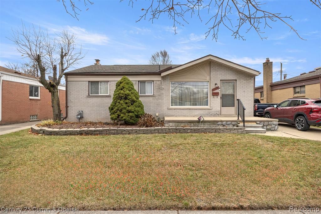 23353 Wohlfeil Street, Taylor, MI 48180