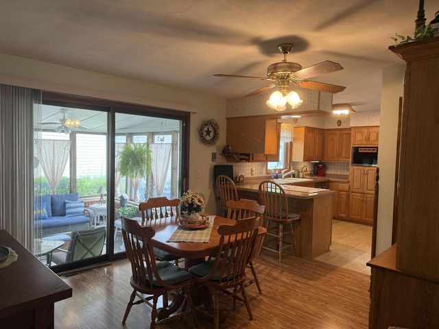 1004 Sunfield Street, Sun Prairie, WI 53590