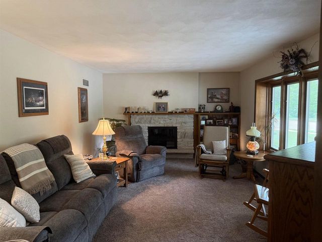 1004 Sunfield Street, Sun Prairie, WI 53590