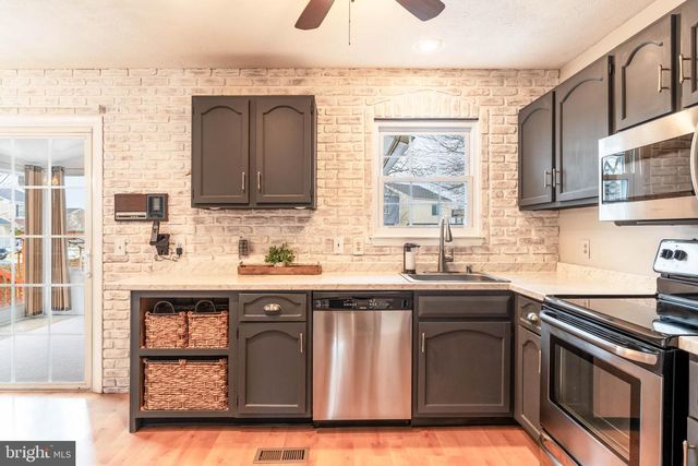 8561 KIM MARIE CT, Pasadena, MD 21122