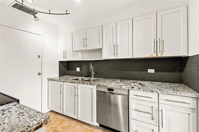 2929 Buffalo Speedway A1312, Houston, TX 77098