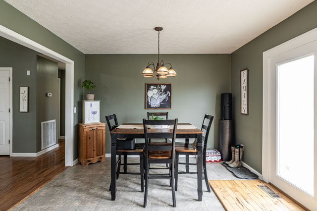 144B Leo Carter Rd, Bethpage, TN 37022