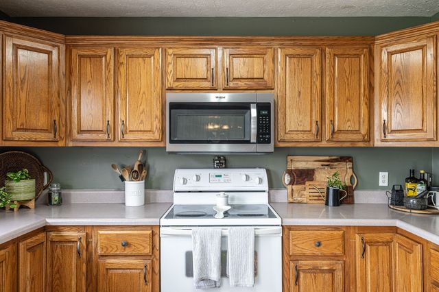 144B Leo Carter Rd, Bethpage, TN 37022