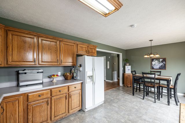 144B Leo Carter Rd, Bethpage, TN 37022