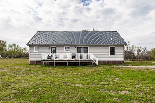 144B Leo Carter Rd, Bethpage, TN 37022