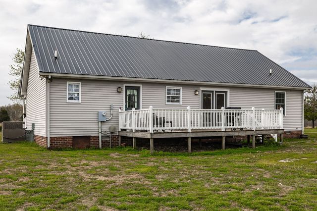 144B Leo Carter Rd, Bethpage, TN 37022