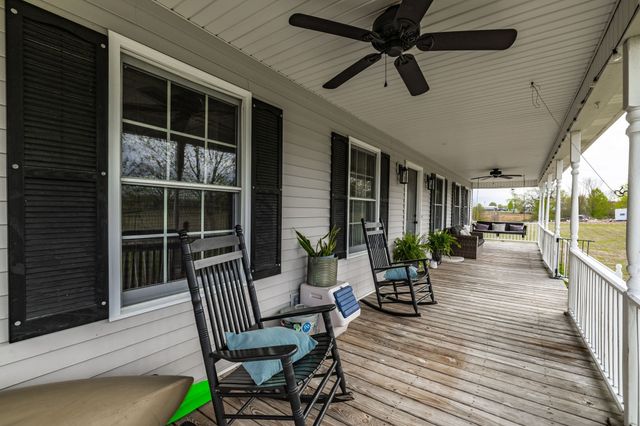 144B Leo Carter Rd, Bethpage, TN 37022