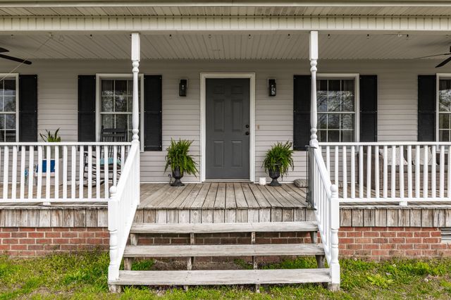 144B Leo Carter Rd, Bethpage, TN 37022