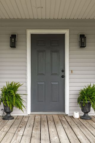 144B Leo Carter Rd, Bethpage, TN 37022