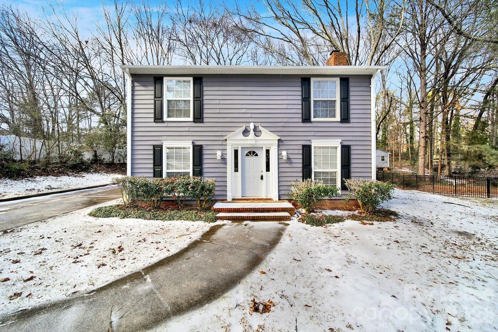 1018 Conestoga Drive, Charlotte, NC 28270