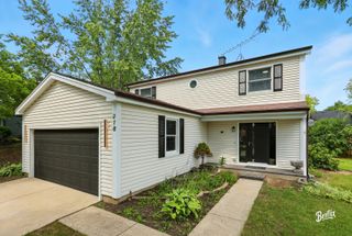 318 Exmoor Drive, Streamwood, IL 60107