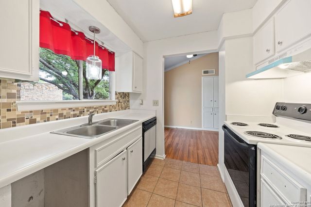 9419 Powhatan Dr Apt 504, San Antonio, TX 78230