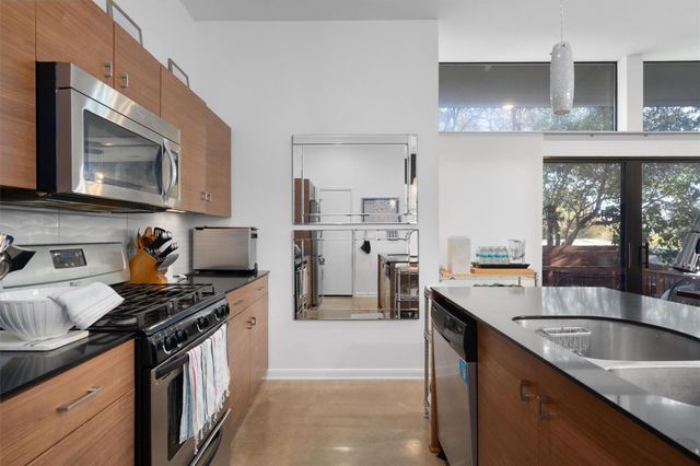 300 Ashley Dawn LN, Austin, TX 78704