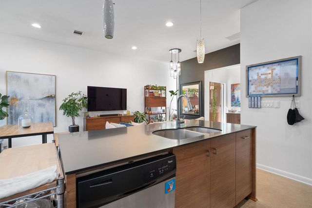 300 Ashley Dawn LN, Austin, TX 78704