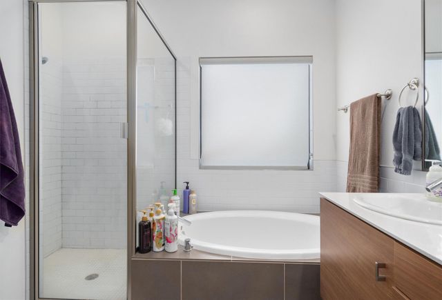 300 Ashley Dawn LN, Austin, TX 78704