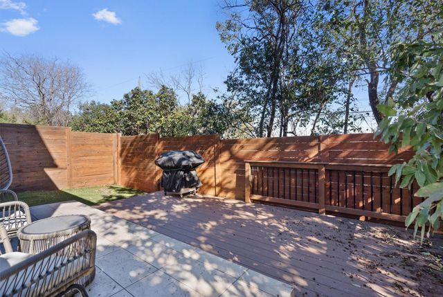300 Ashley Dawn LN, Austin, TX 78704