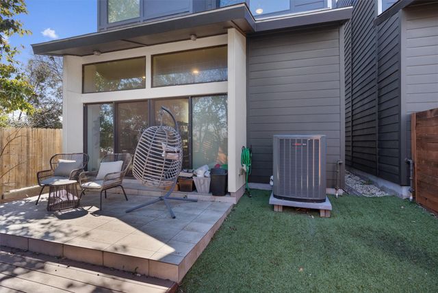 300 Ashley Dawn LN, Austin, TX 78704