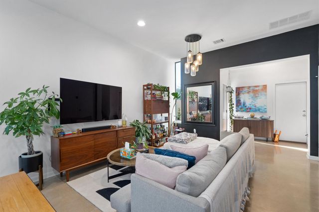 300 Ashley Dawn LN, Austin, TX 78704