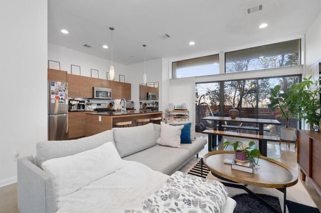 300 Ashley Dawn LN, Austin, TX 78704