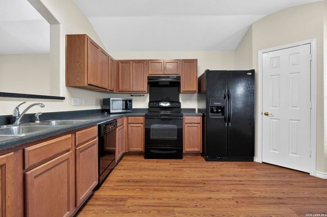 8627 Adhinger, San Antonio, TX 78245