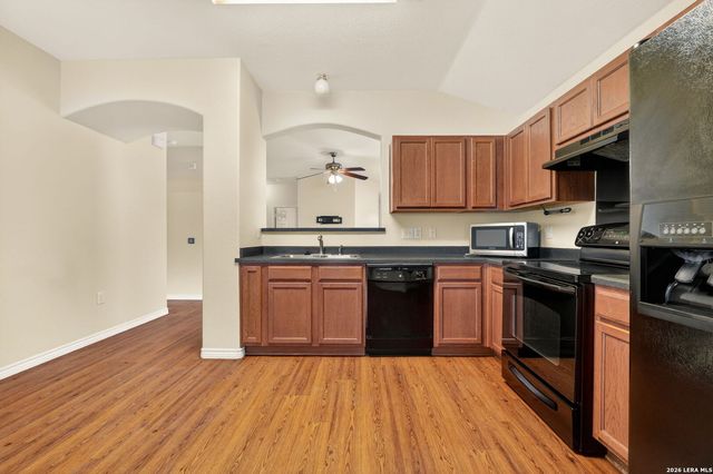 8627 Adhinger, San Antonio, TX 78245