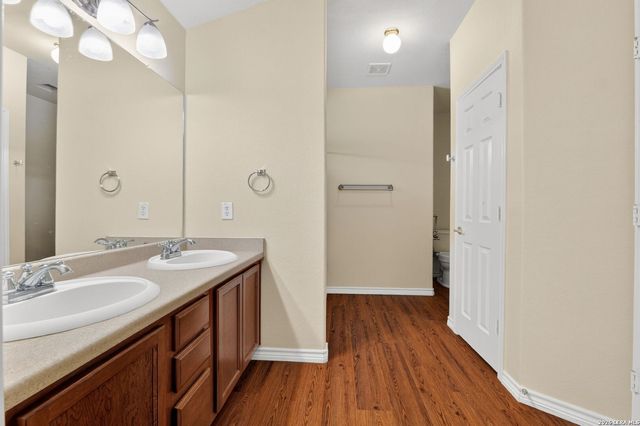 8627 Adhinger, San Antonio, TX 78245