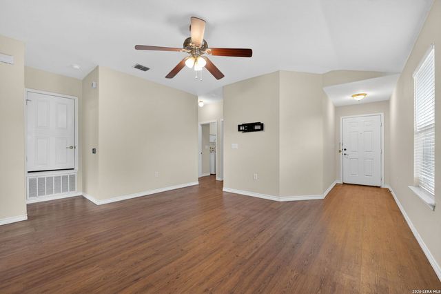 8627 Adhinger, San Antonio, TX 78245