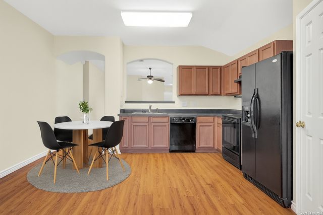 8627 Adhinger, San Antonio, TX 78245