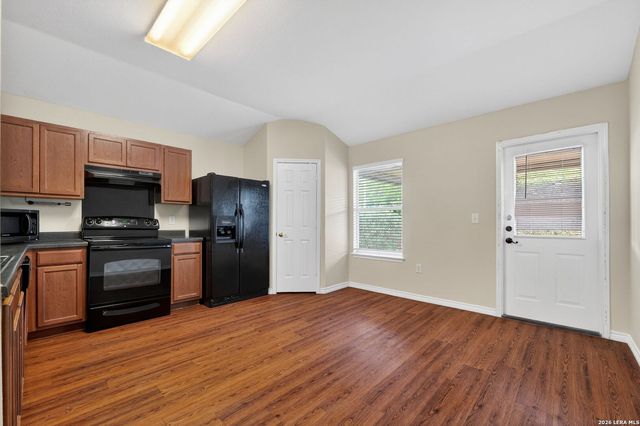 8627 Adhinger, San Antonio, TX 78245