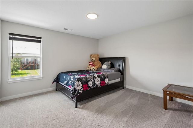 3714 SW Walsh Drive, Lee's Summit, MO 64082