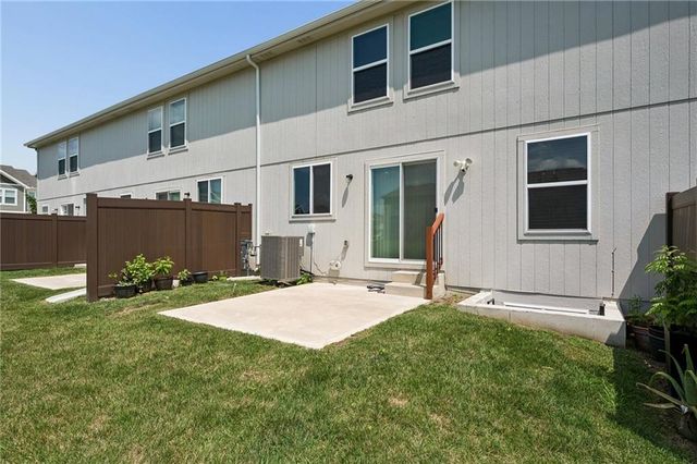 3714 SW Walsh Drive, Lee's Summit, MO 64082