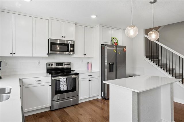 3714 SW Walsh Drive, Lee's Summit, MO 64082