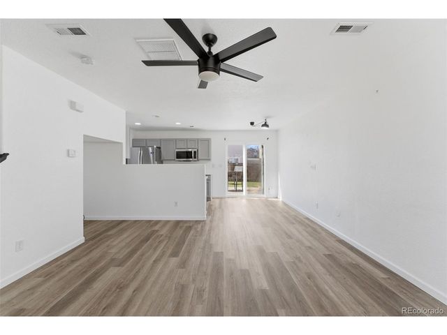 10657 Forester Pl, Longmont, CO 80504